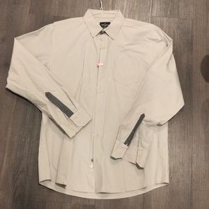 Long sleeve dress shirt